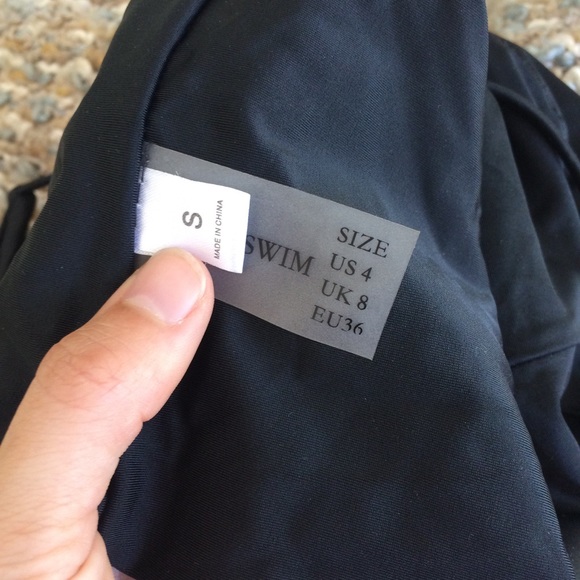 *SOLD* NWT Zaful cheeky one piece swimsuit - Picture 4 of 4